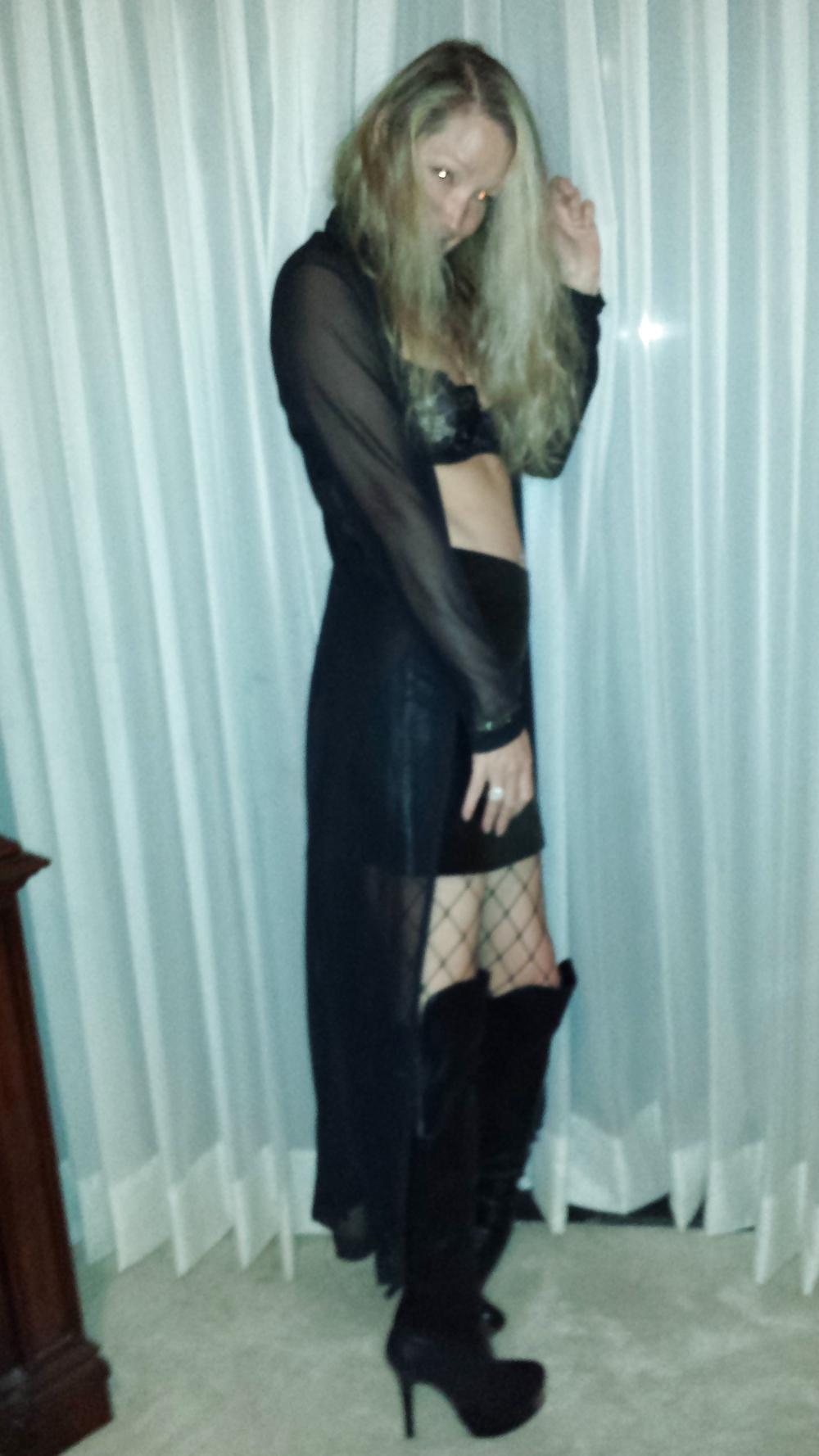 16P Milf Dressing up!