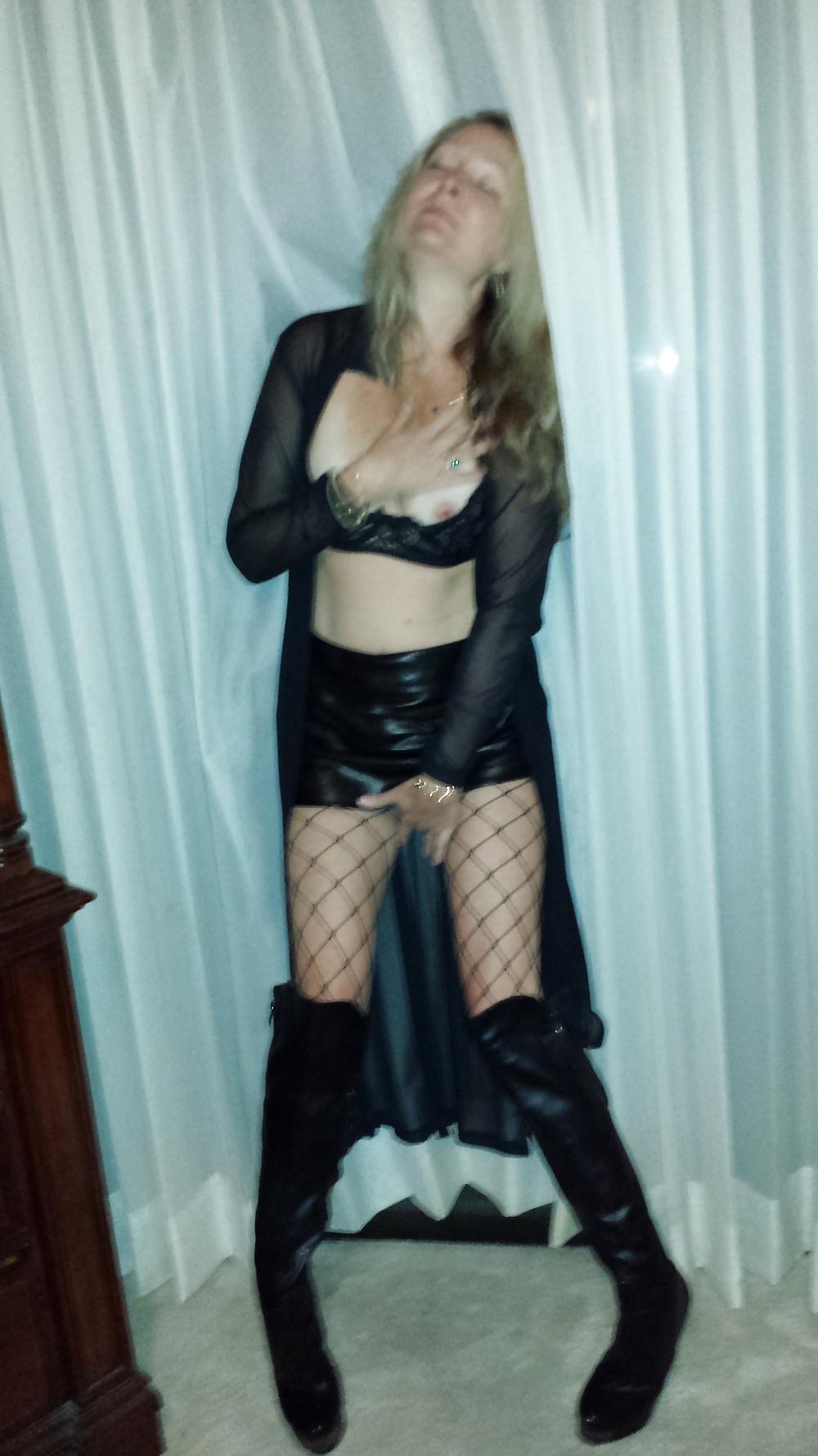 16P Milf Dressing up!