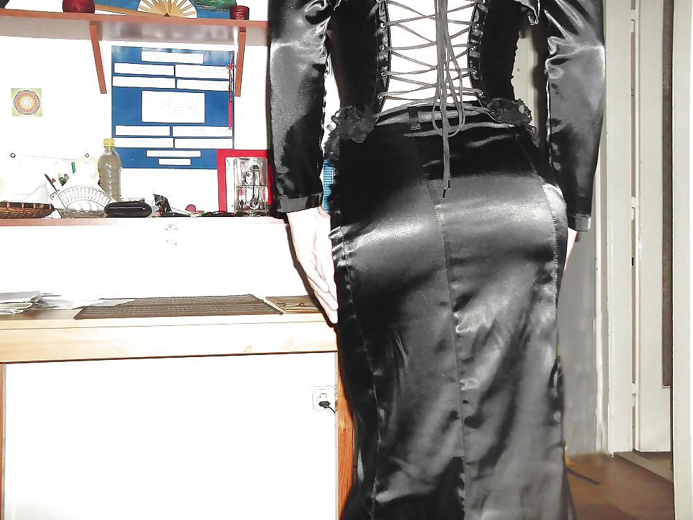 22P Black satin long skirt and black satin corset