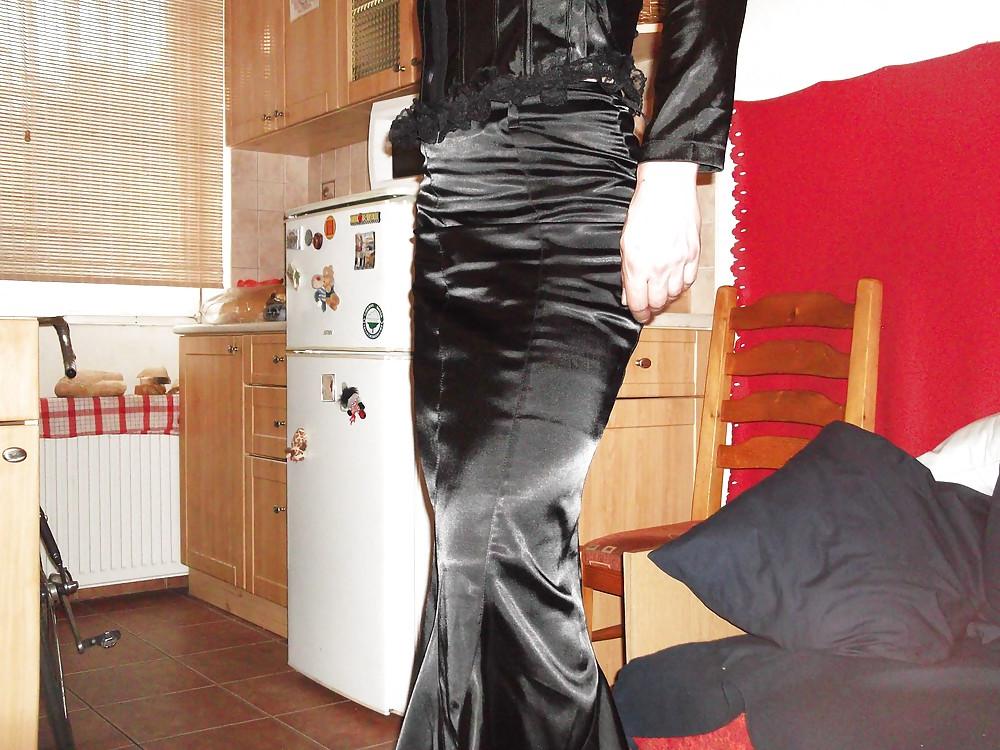 22P Black satin long skirt and black satin corset