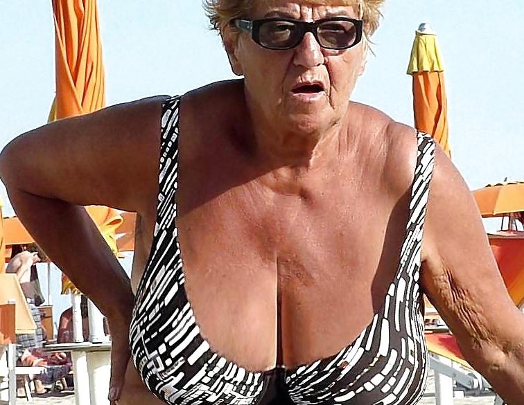 25P Grannies in Swimwear 2