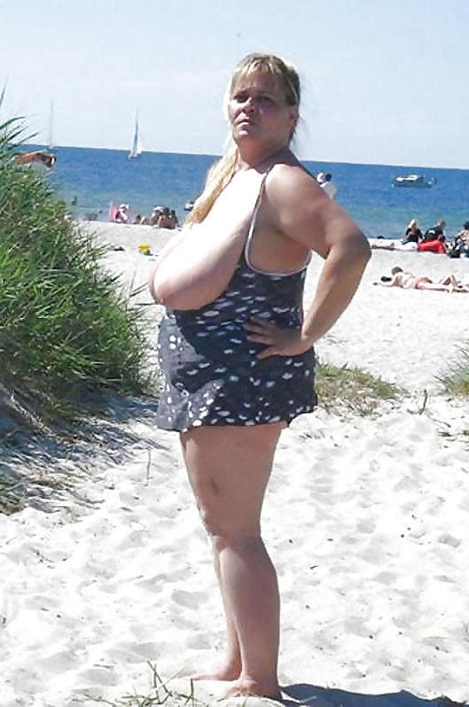25P Grannies in Swimwear 2