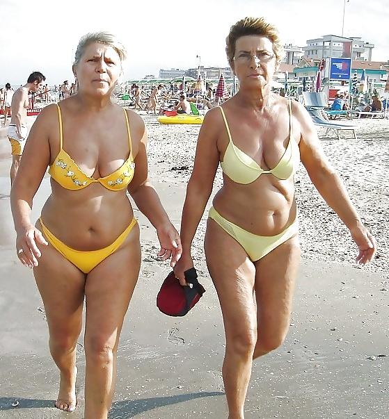25P Grannies in Swimwear 2