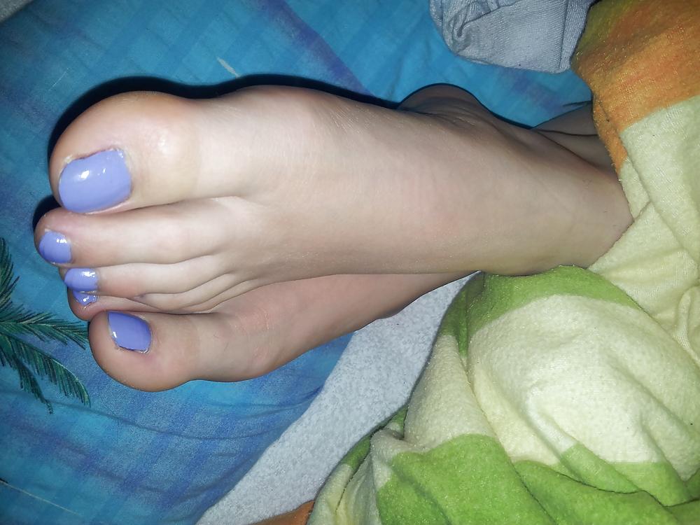6P Wifes sexy blue toes nails feet soles