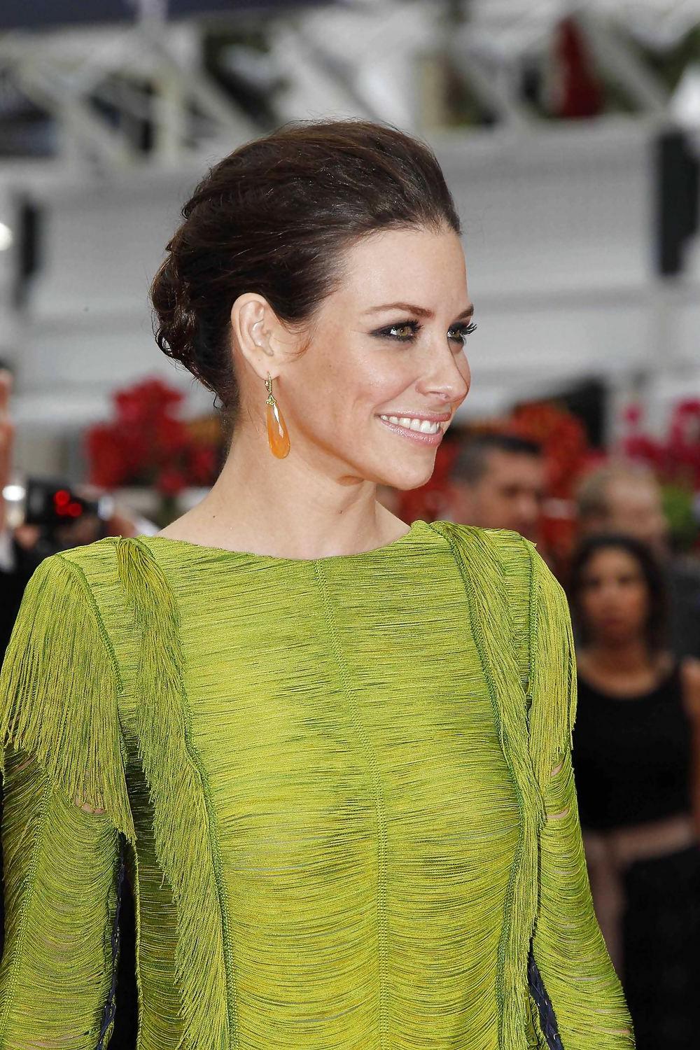 25P Evangeline Lilly HOT in SEXY GREE-BLUE