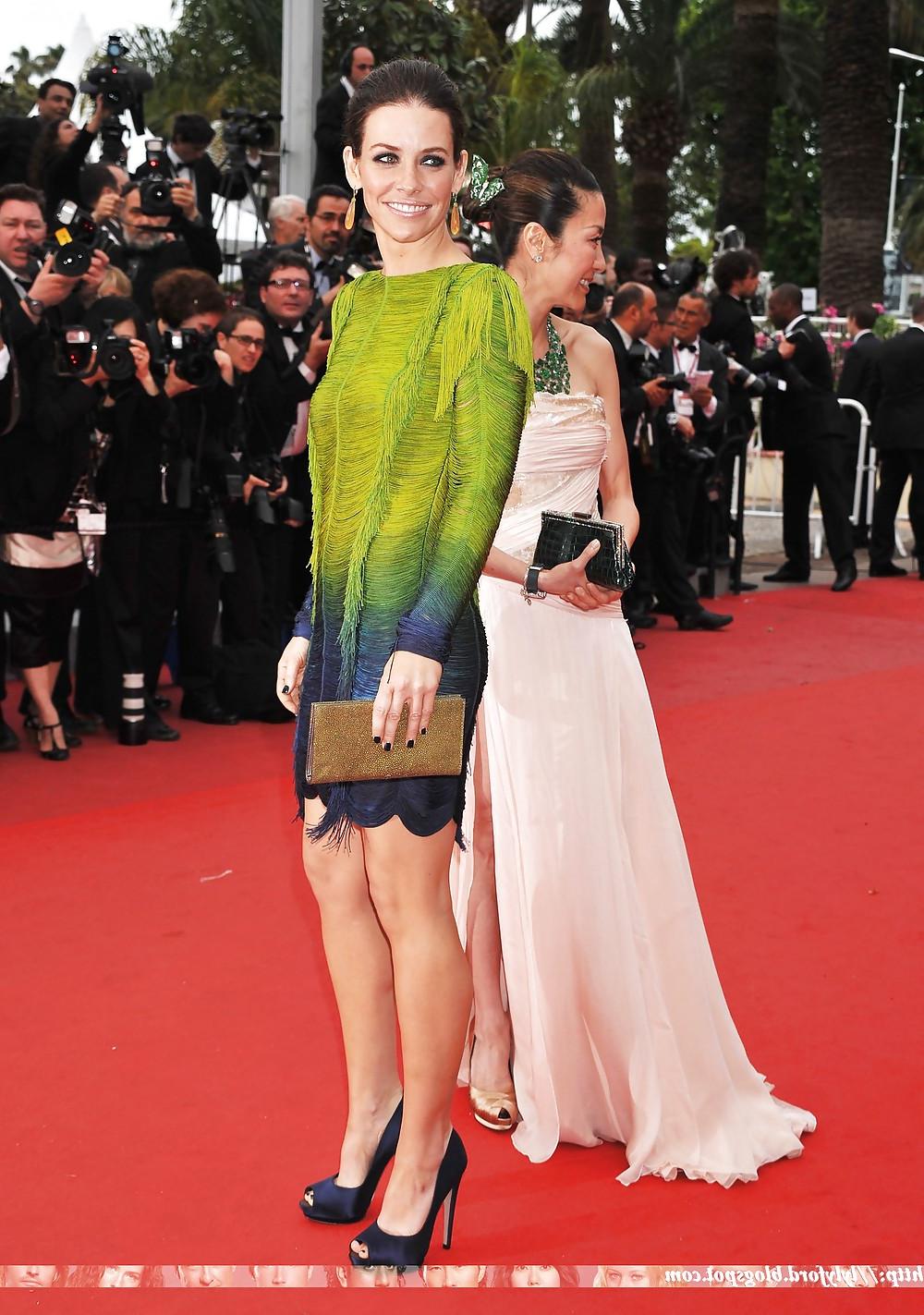 25P Evangeline Lilly HOT in SEXY GREE-BLUE