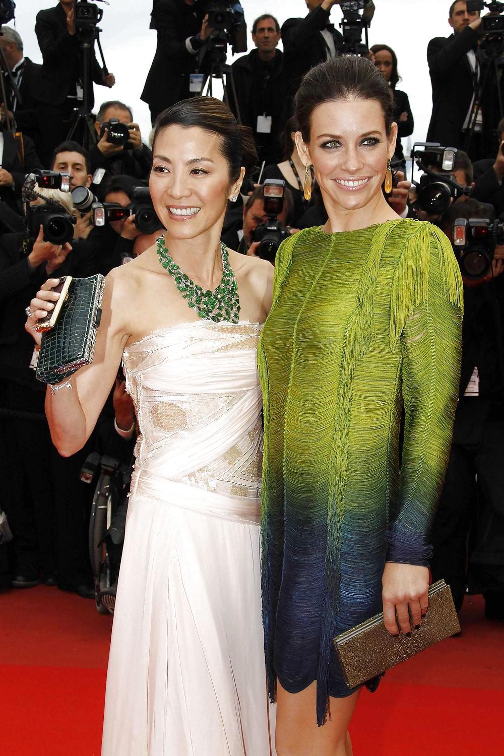 25P Evangeline Lilly HOT in SEXY GREE-BLUE