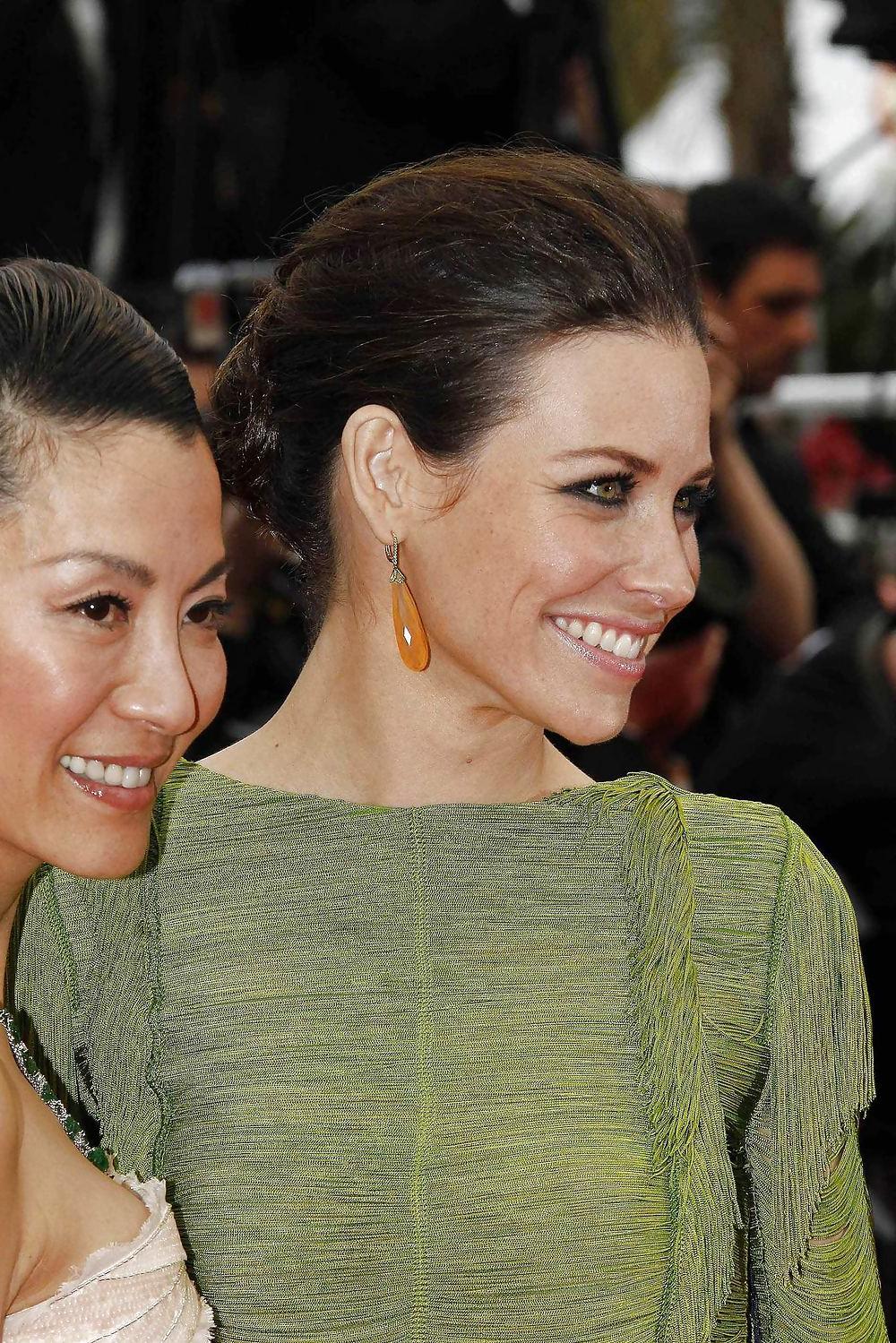 25P Evangeline Lilly HOT in SEXY GREE-BLUE