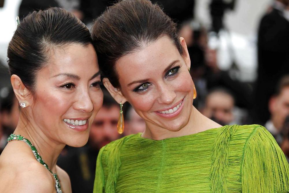 25P Evangeline Lilly HOT in SEXY GREE-BLUE