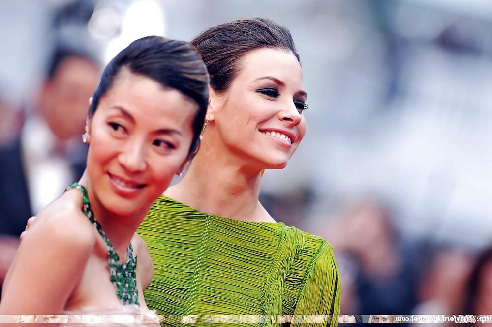 25P Evangeline Lilly HOT in SEXY GREE-BLUE