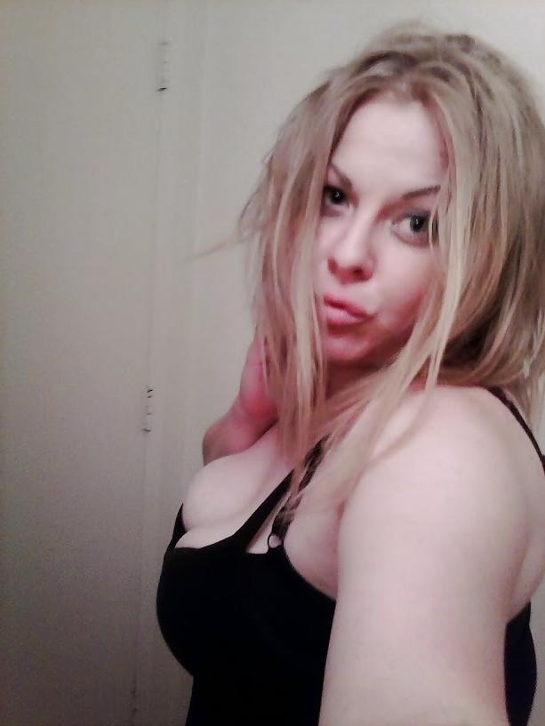 25P Dirty blonde milf