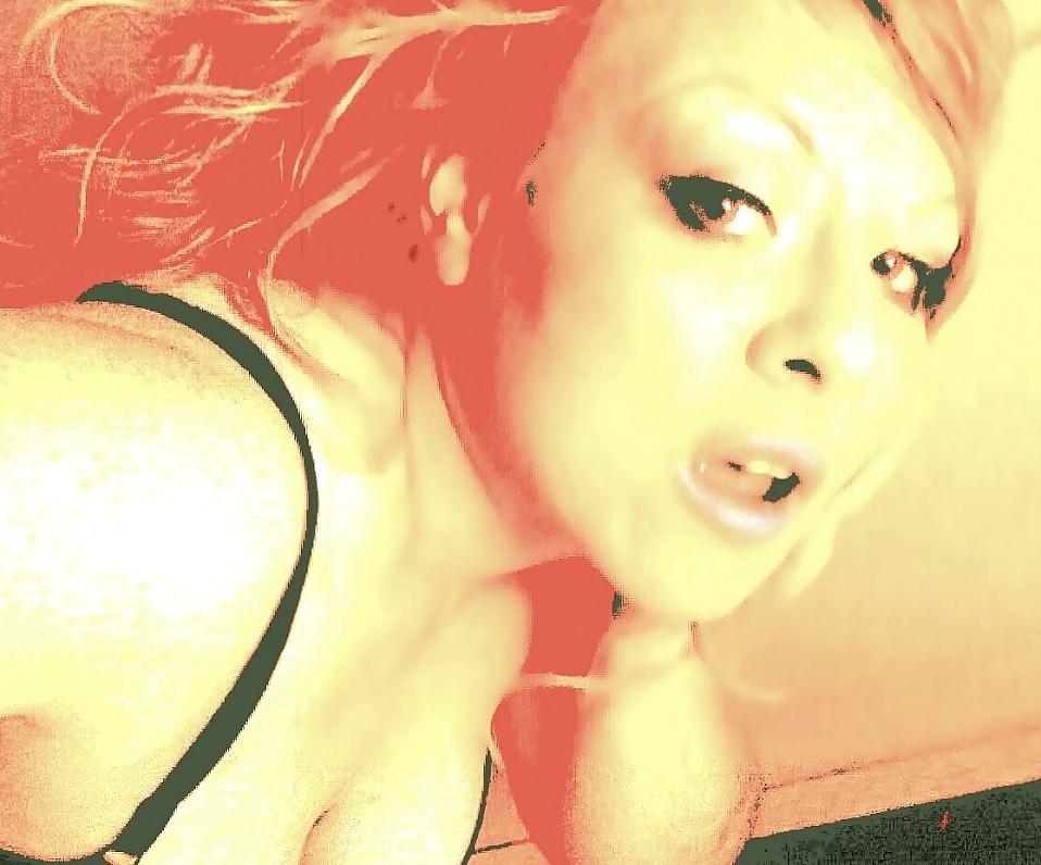 25P Dirty blonde milf