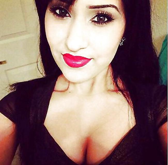 10P Pakistani Pussy 01