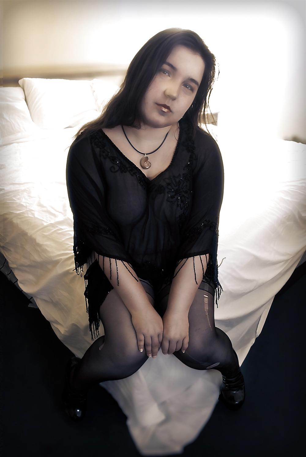 16P Tiny BBW playing dress up