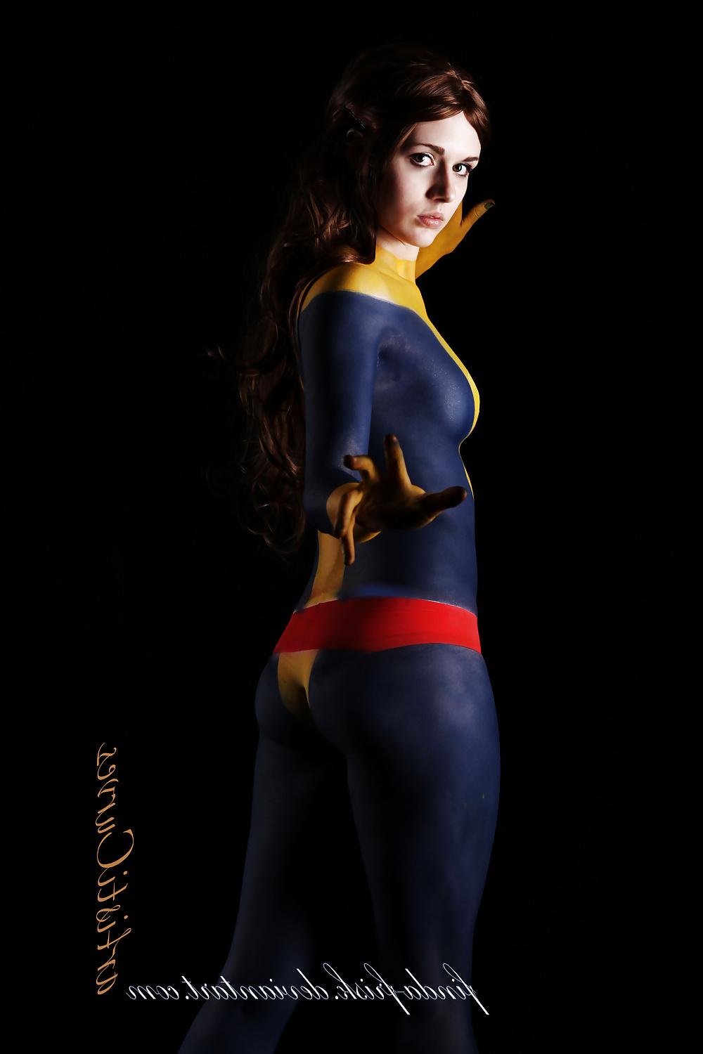 25P Bodypaint Cosplay 