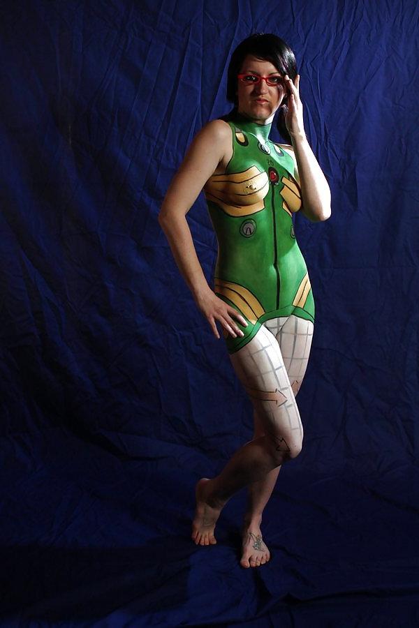 25P Bodypaint Cosplay 