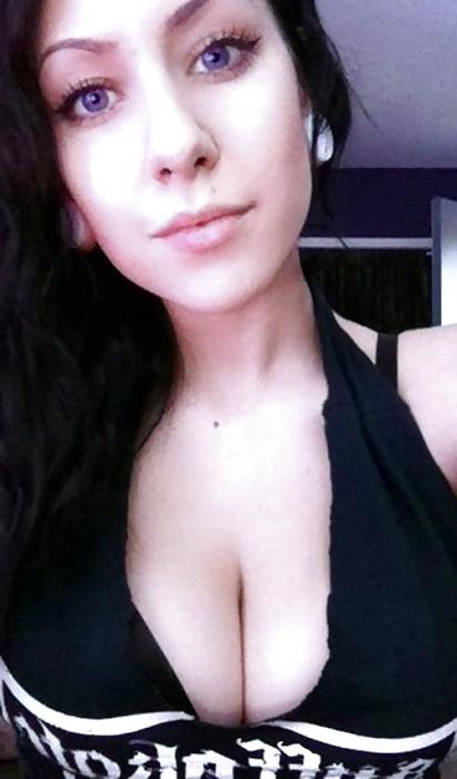 8P My big pale tits
