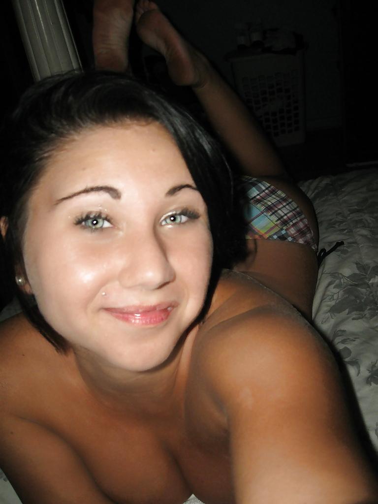 25P Teen brunette huge tits amazing body