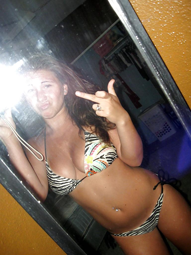 25P Teen brunette huge tits amazing body