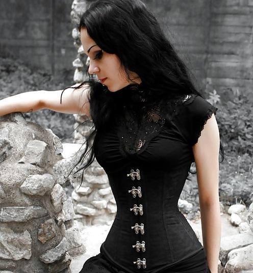25P Corset XIV