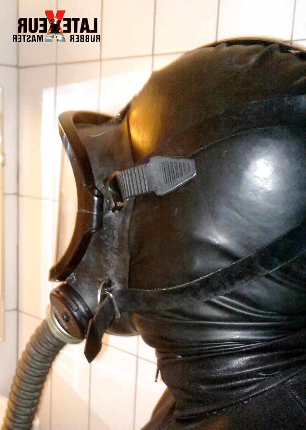 17P French Rubber Master Latexeur