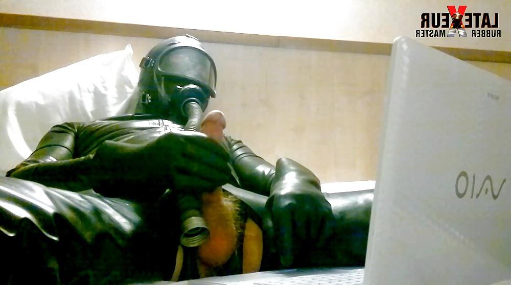 17P French Rubber Master Latexeur
