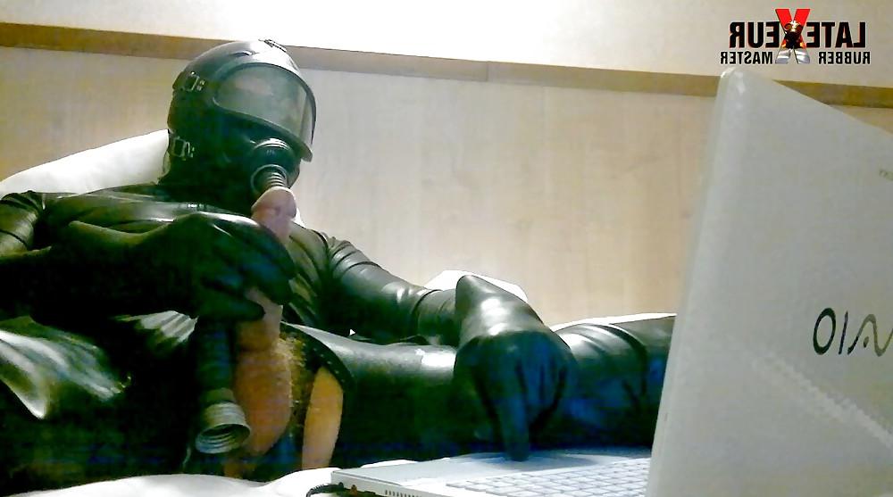 17P French Rubber Master Latexeur