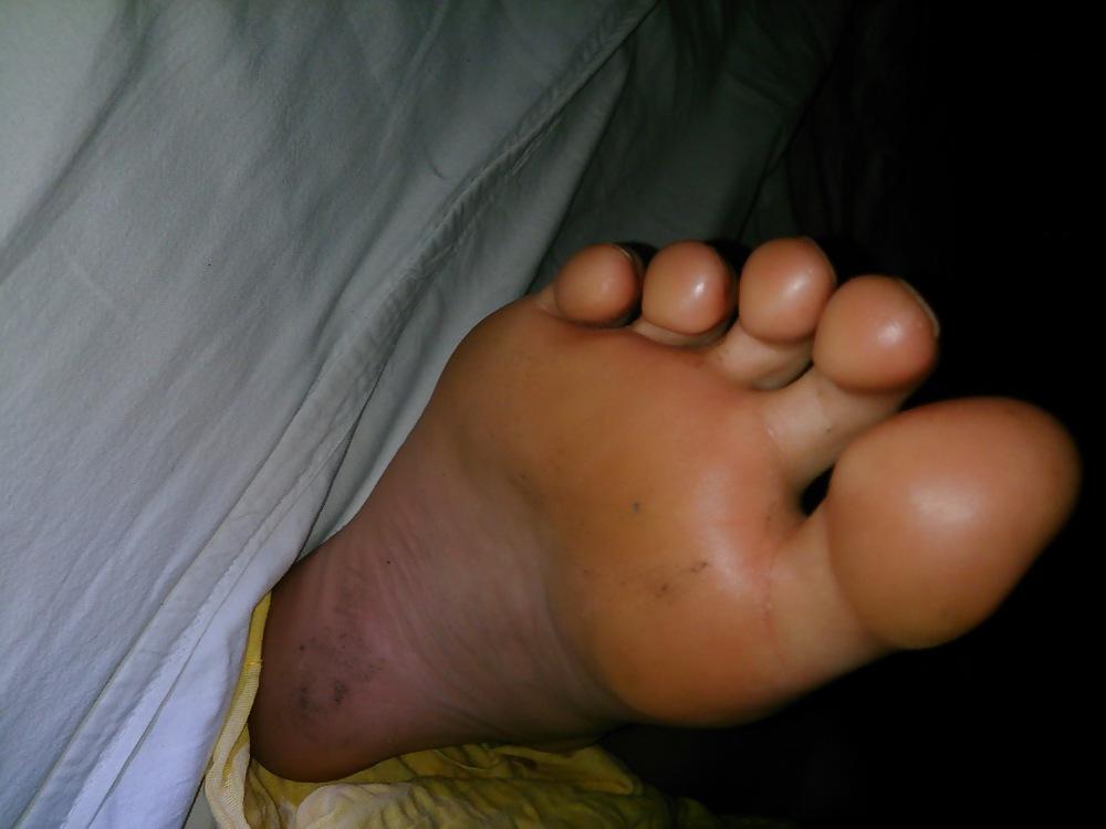 13P Smelly Dirty Soles. cum end