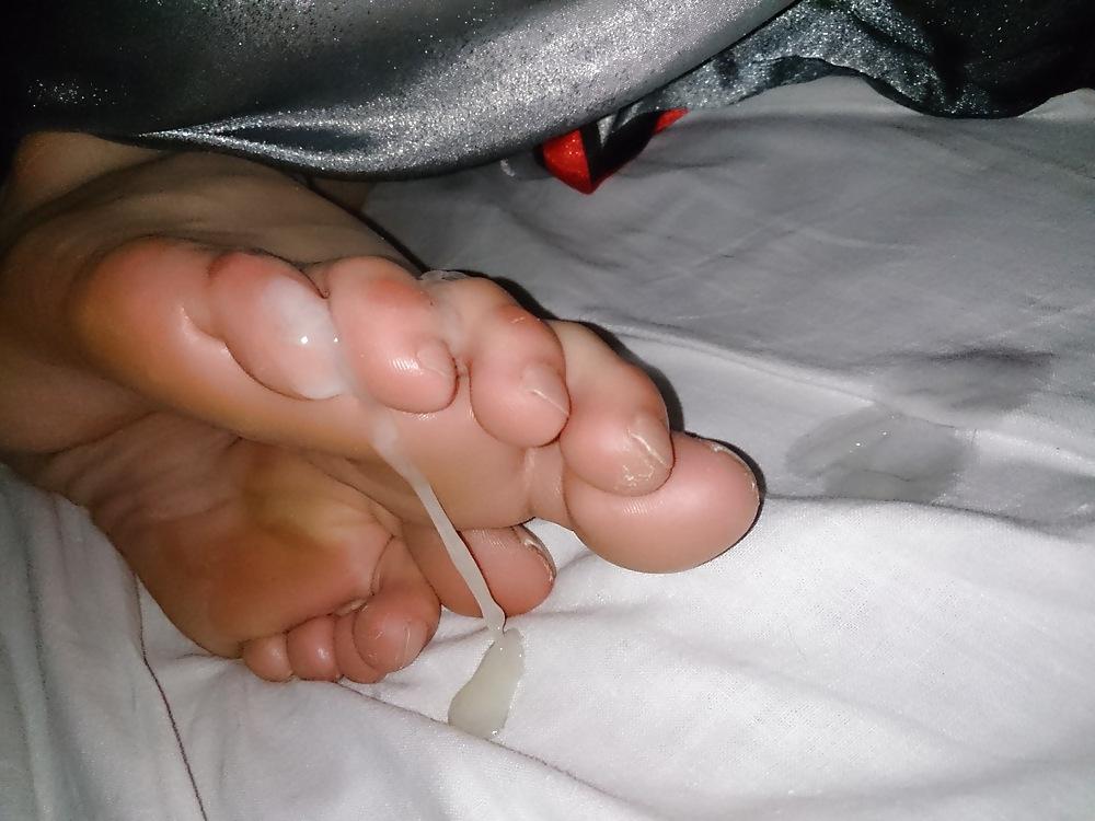 13P Smelly Dirty Soles. cum end