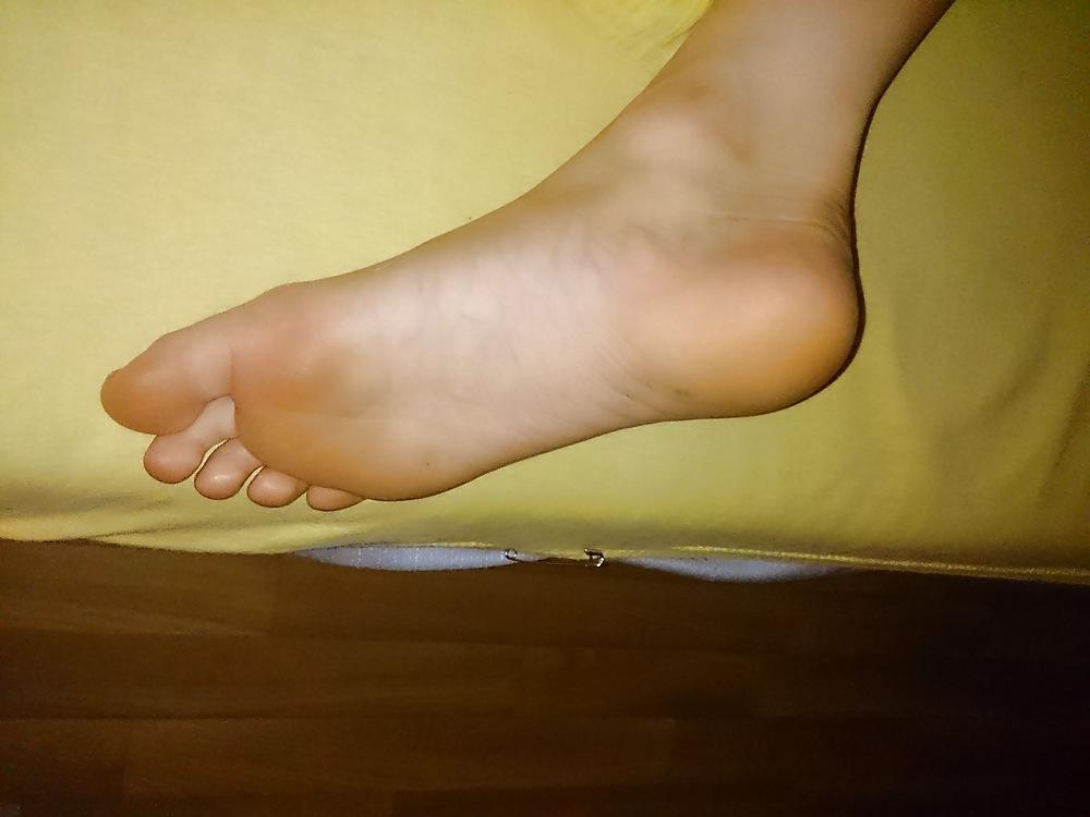 13P Smelly Dirty Soles. cum end