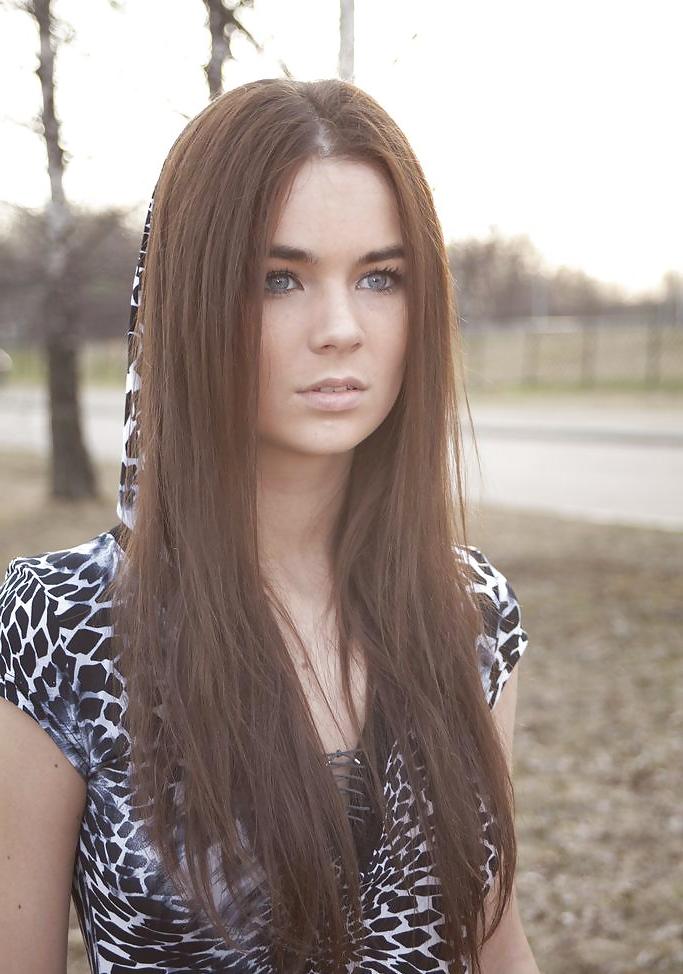 12P Teen Beauty 105 - Lachia - By TROC