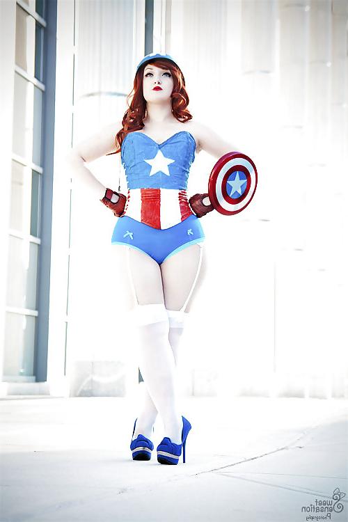 13P Cosplay 