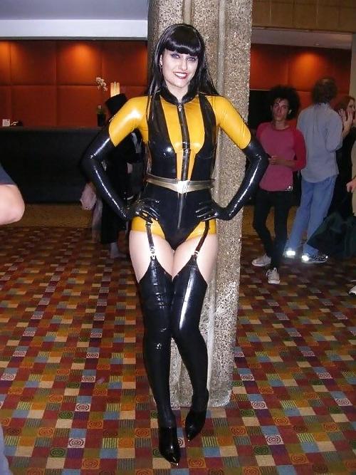 13P Cosplay 