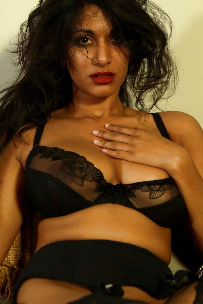 19P Pakistani Lady In Wales