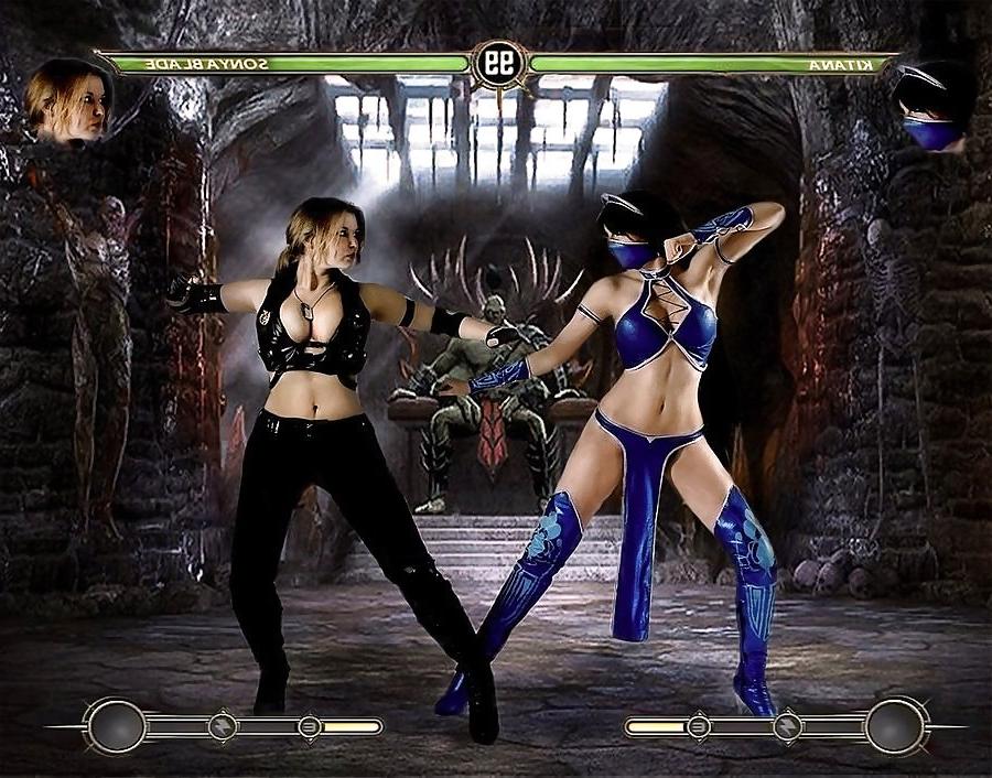 16P Mortal Kombat cosplay