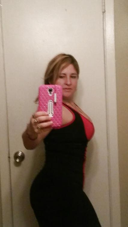 25P Thick latina milf with ass