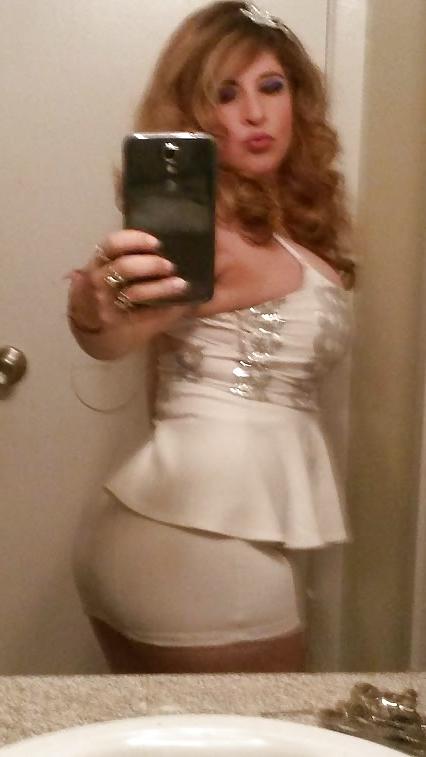 25P Thick latina milf with ass