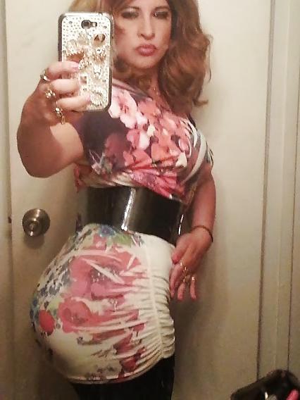 25P Thick latina milf with ass