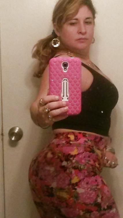 25P Thick latina milf with ass