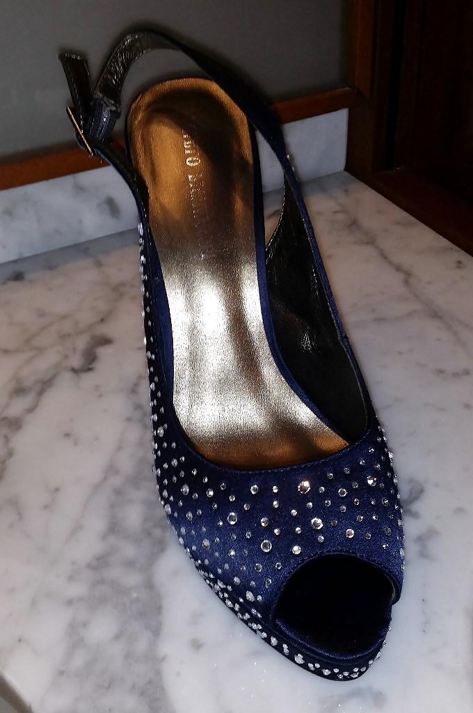 6P What pair of my mother's sandals I have to fuck and cum?