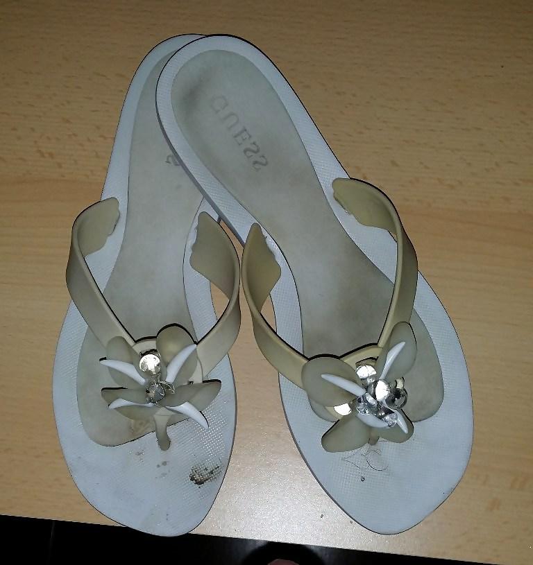 6P What pair of my mother's sandals I have to fuck and cum?