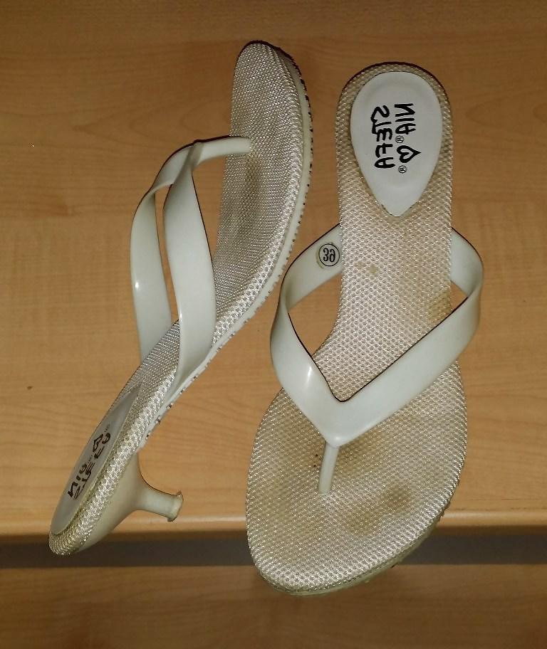 6P What pair of my mother's sandals I have to fuck and cum?