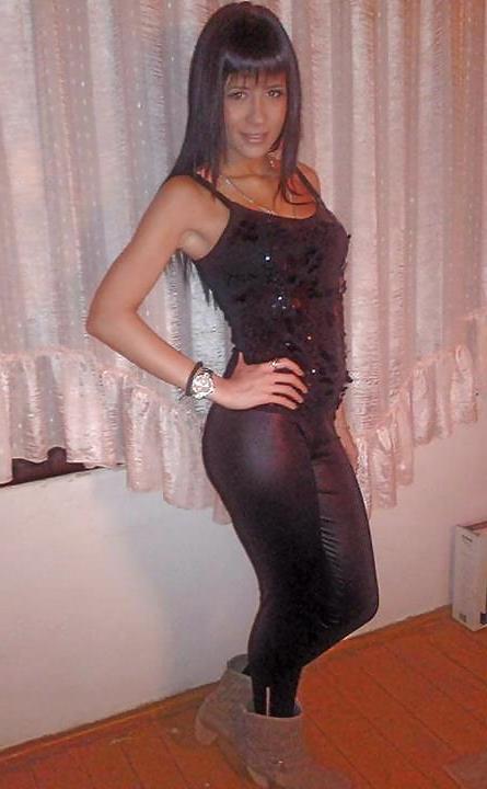 10P Serbian girl: Jovana