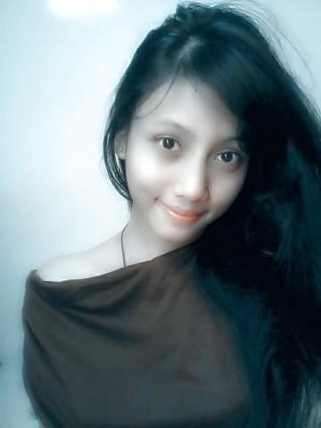 8P Malay Beauty