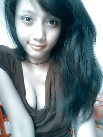 8P Malay Beauty