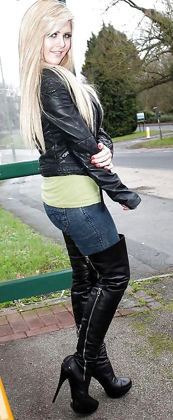 22P You like my new dress Darling.