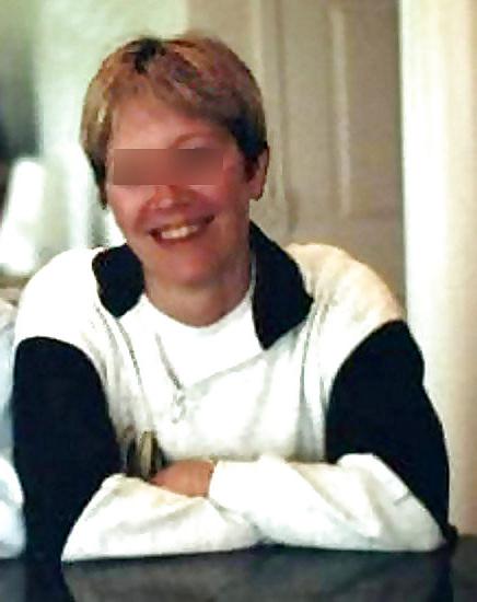 25P Instead of paying rent, I'm the group house sex slave