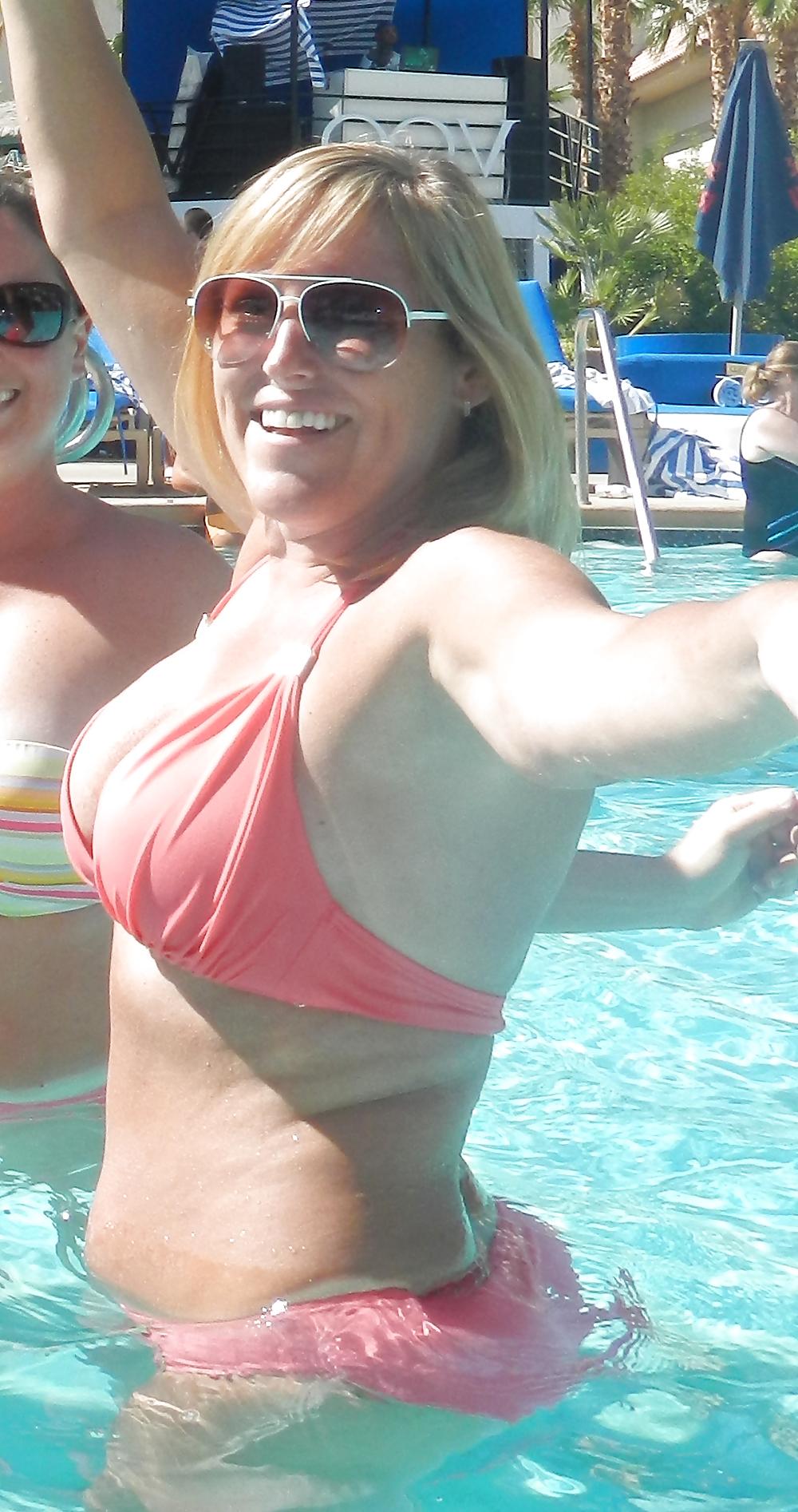 20P Busty Flickr Milf 12 (non-nude)