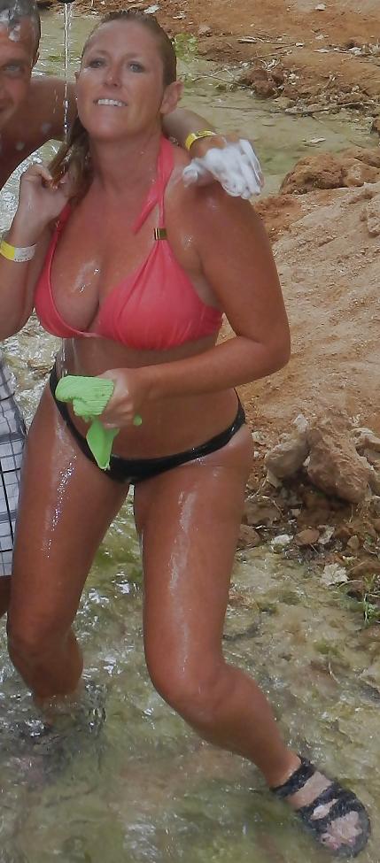 20P Busty Flickr Milf 12 (non-nude)