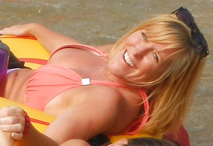 18P Busty Flickr Milf 13 (non-nude)